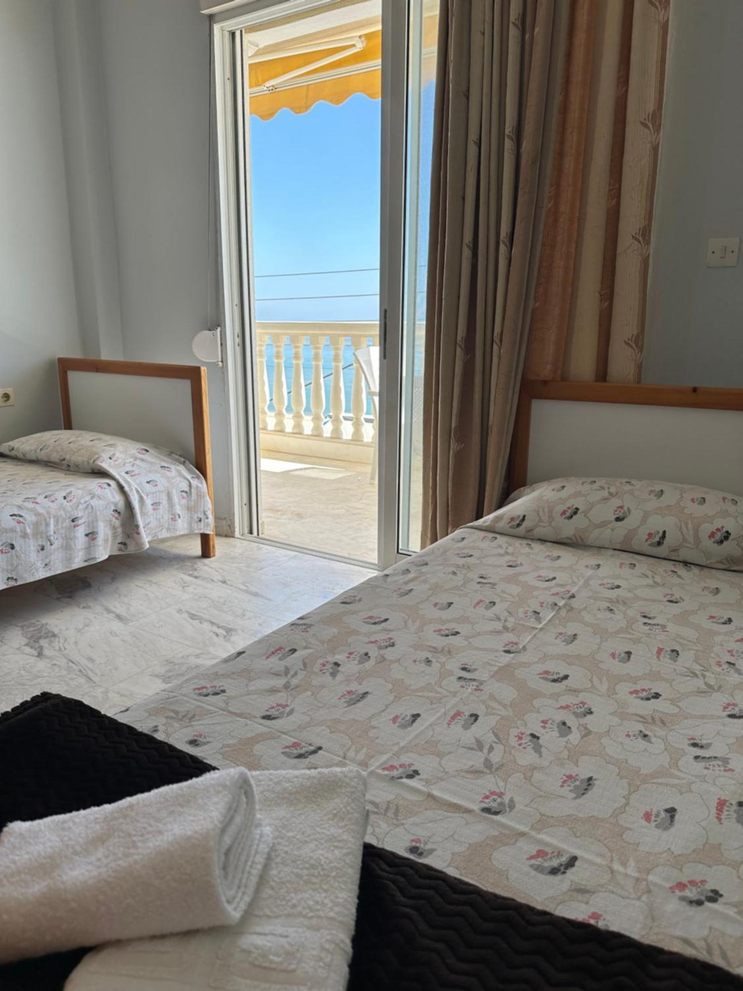 Olympic Beach Rooms Стая снимка
