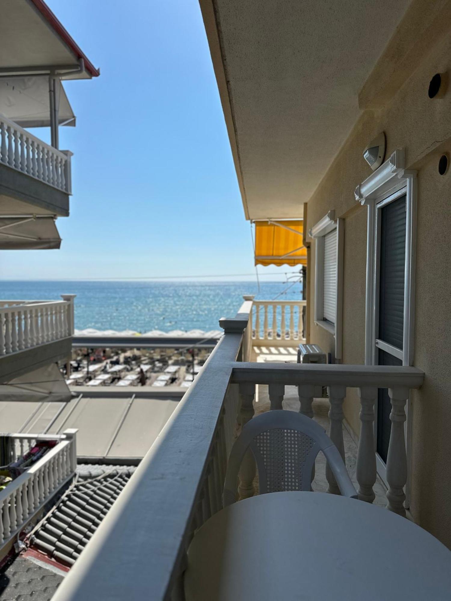 Olympic Beach Rooms Стая снимка