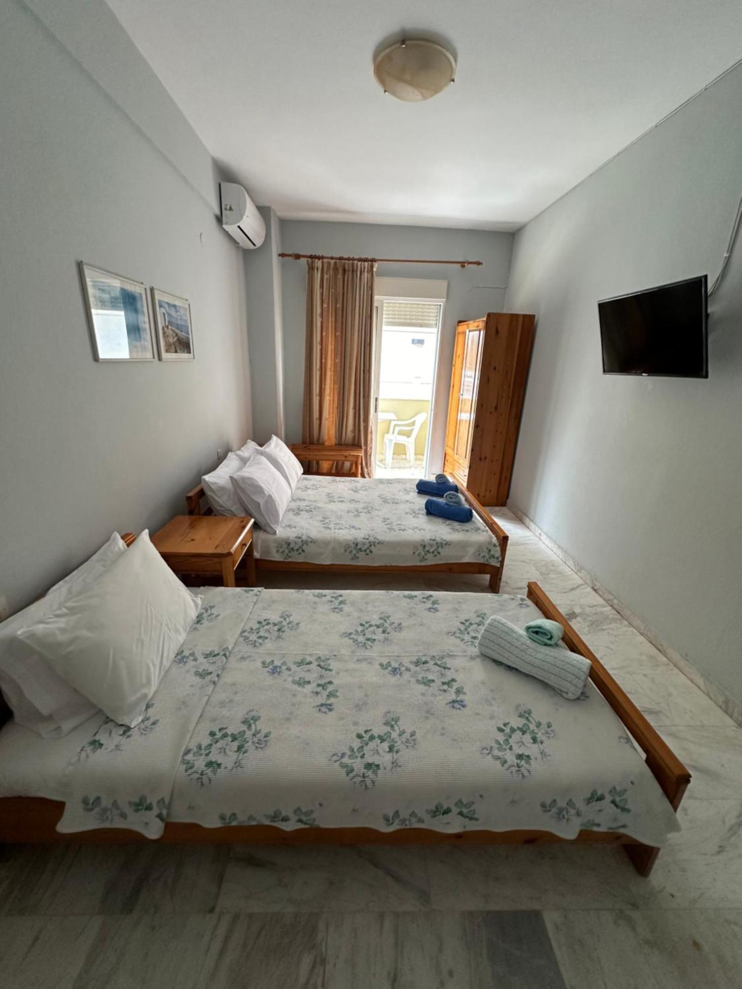 Olympic Beach Rooms Стая снимка